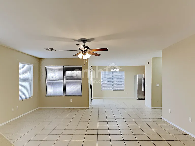 6133 S Wilson Dr — Photo 6