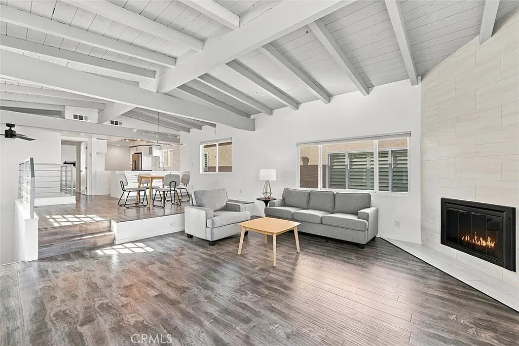 3 bed, 1767 sqft, $7,500 — Photo 1