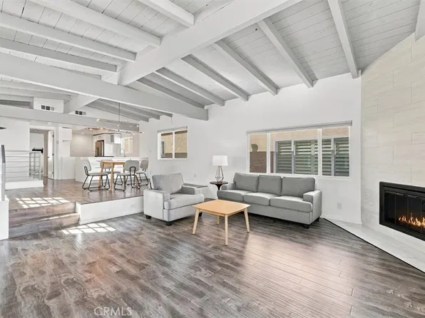 1704 Haynes Ln, Redondo Beach, CA 90278