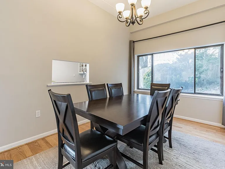 130 Roberts Ln #101 — Photo 4