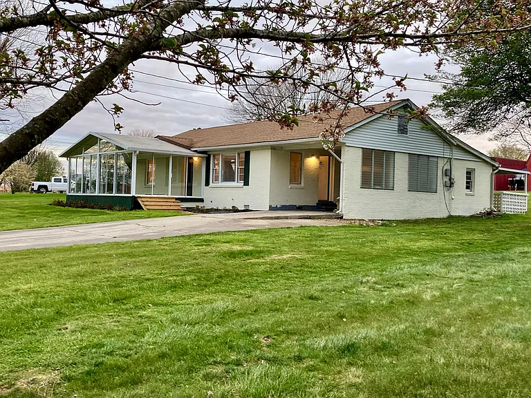 517 Lee Dr — Photo 23