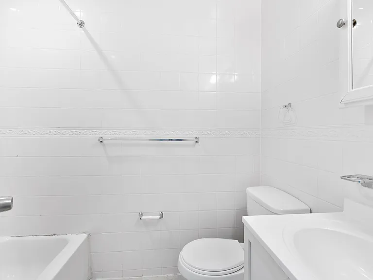 66 W 10th St #4 — Photo 6