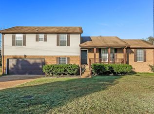 376 Clearlake Dr W, Nashville, TN 37217