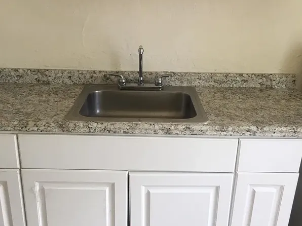 125 Osborne Ter #6C, Newark, NJ 07108