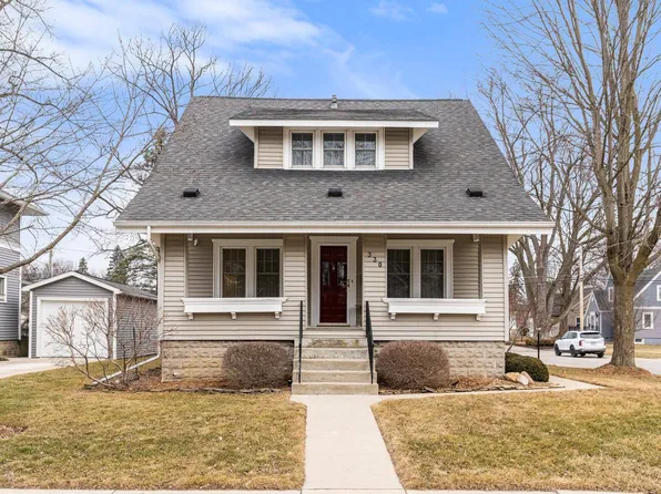 330 E 9th St, Auburn, IN 46706