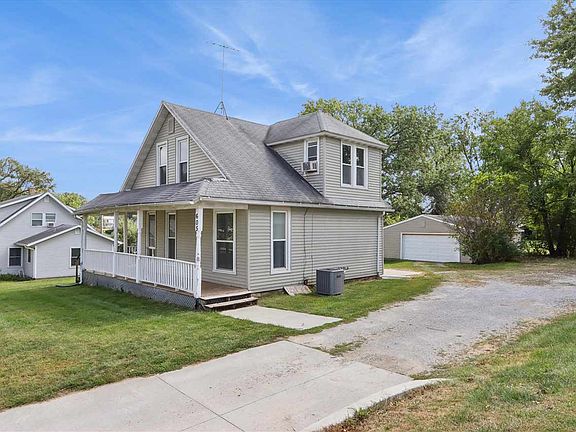 2nd image of 605 Oak St