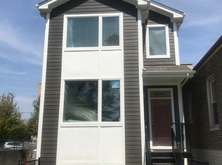 950 W 35th Pl, Chicago, IL 60609