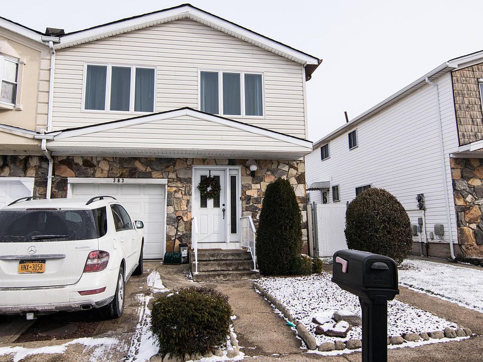 1st image of 383 Brookfield Ave