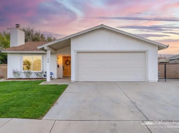 1144 E Avenue J10, Lancaster, CA 93535
