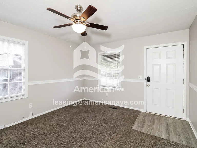 30464_002_living_room_12798442.jpg