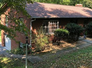 157 Robin Hood Cir, Winchester, VA 22603