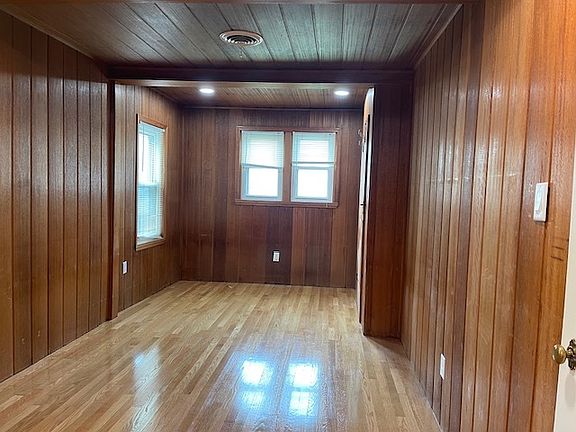 5th image of 4930 S Luna Ave