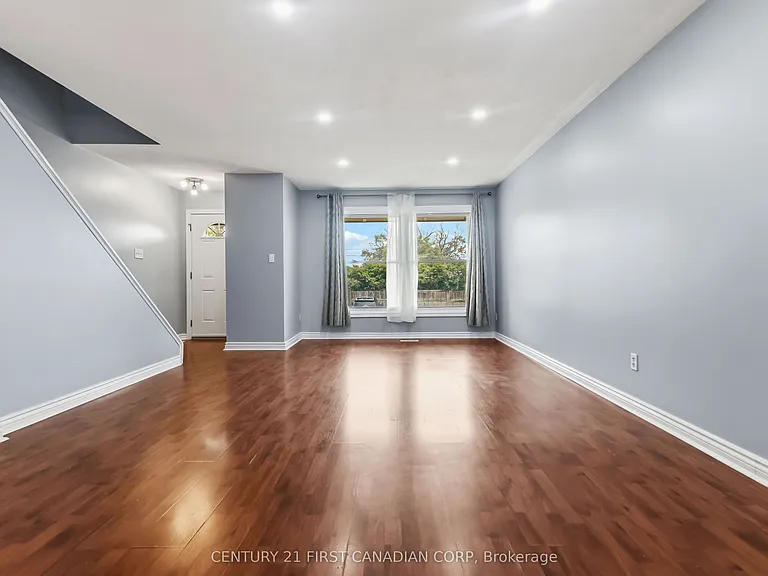 51 Sholto Dr #54 — Photo 16