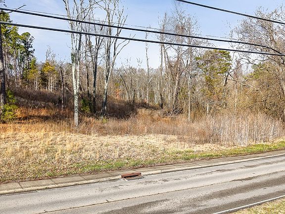 4th image of 922 E Broad St