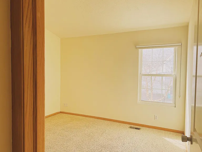 6035 N 167th Ct — Photo 16
