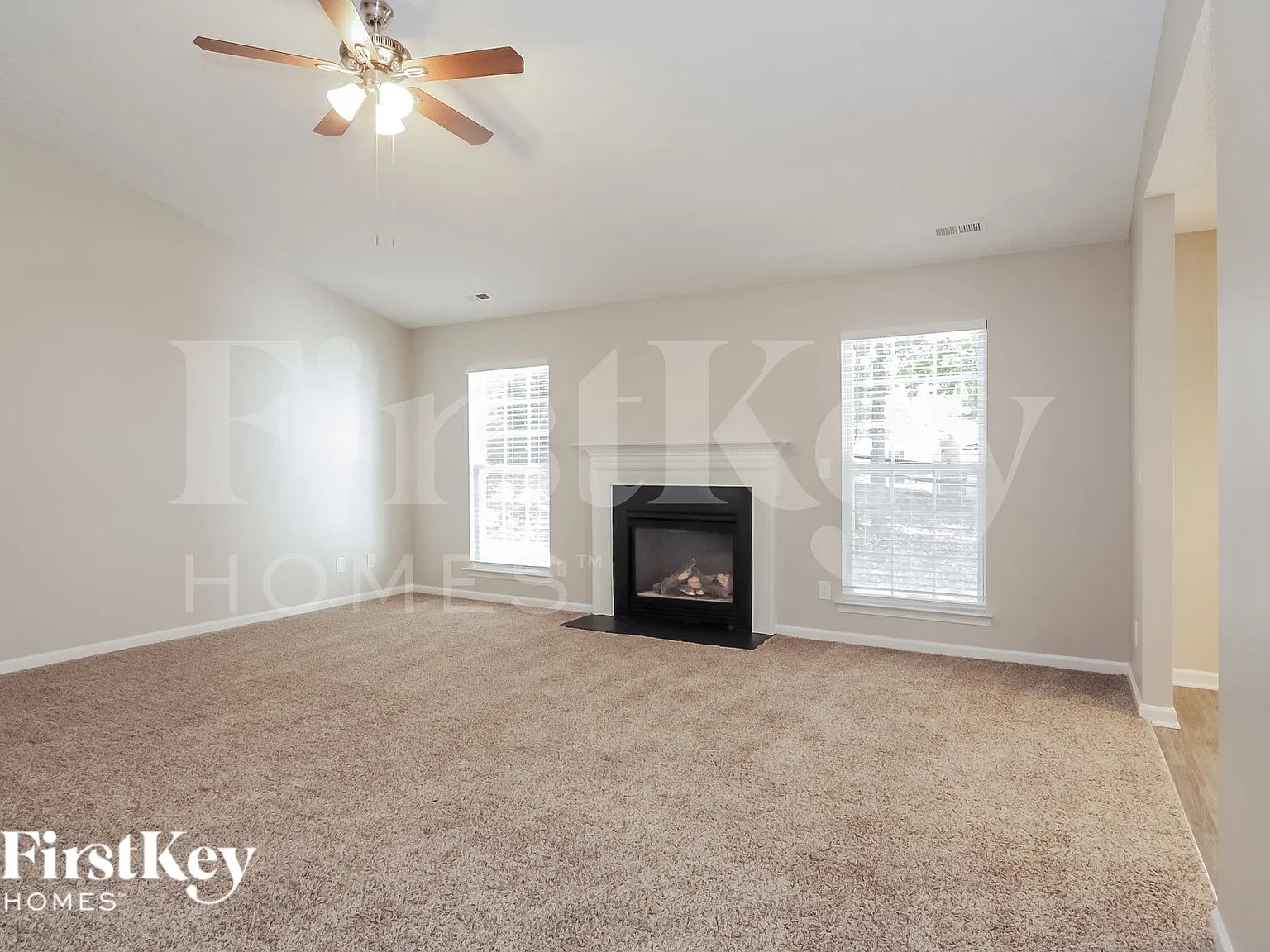 3 bed, 2.0 bath, 1384 sqft, $2,375 — Photo 4
