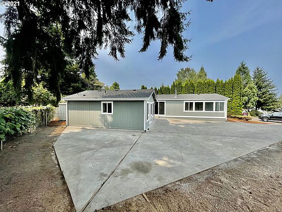 2nd image of 10404 NE 42nd Ct