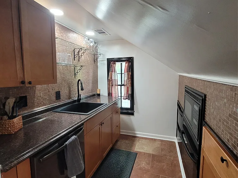 2137 Madison Ave — Photo 14