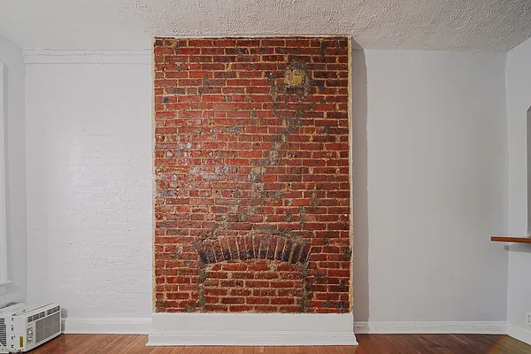 Rented by Dom & E Property Management | media 22