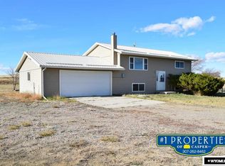 41 S Bobcat Rd, Glenrock, WY 82637