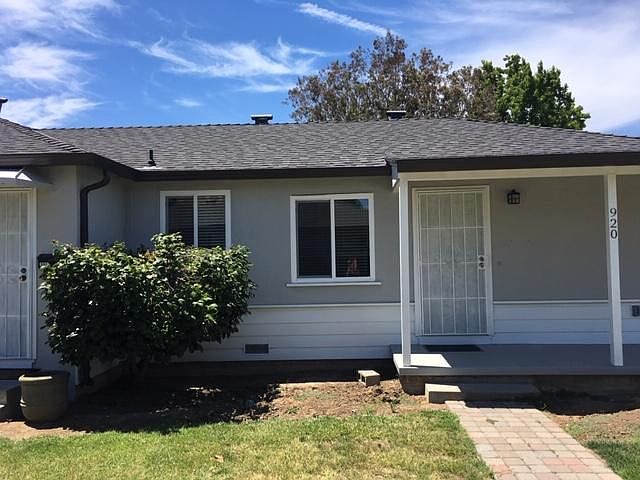 1st image of 920 Michael Dr