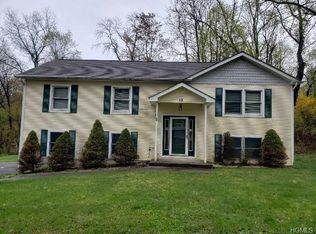 13 Karen Joy Dr, Middletown, NY 10940