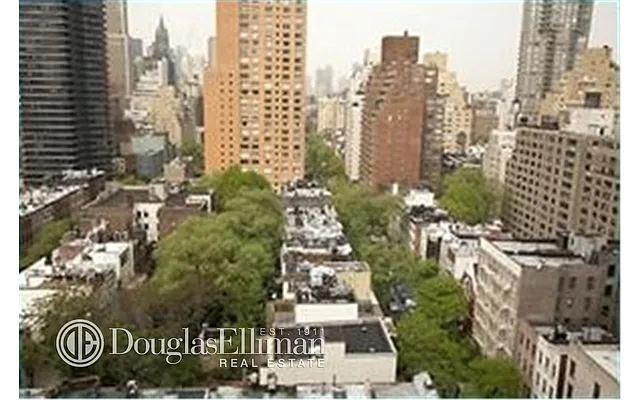 Rented by Douglas Elliman | media 24