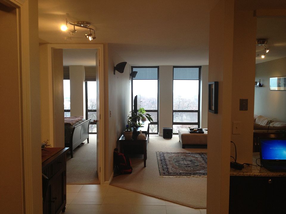 1st image of 1660 N La Salle St #909