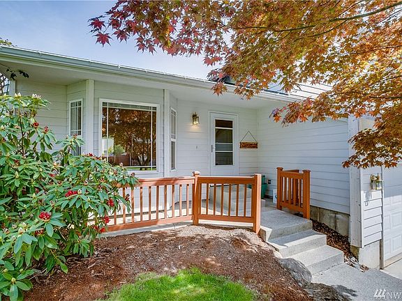 2nd image of 9523 28th St NE