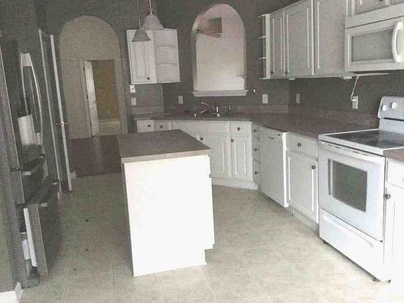 5th image of 142 White Dogwood Ln