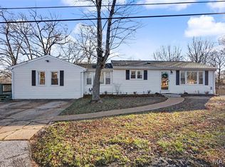 2200 Dillon Rd, High Ridge, MO 63049