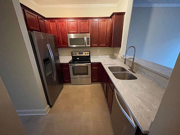 5th image of 1041 Apple Orchard Ln