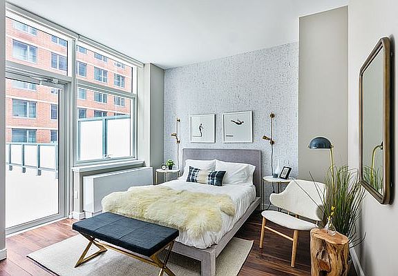 3rd image of 507 W 28th St APT 511