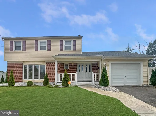 119 Colonial Rd, Edgewater Park, NJ 08010
