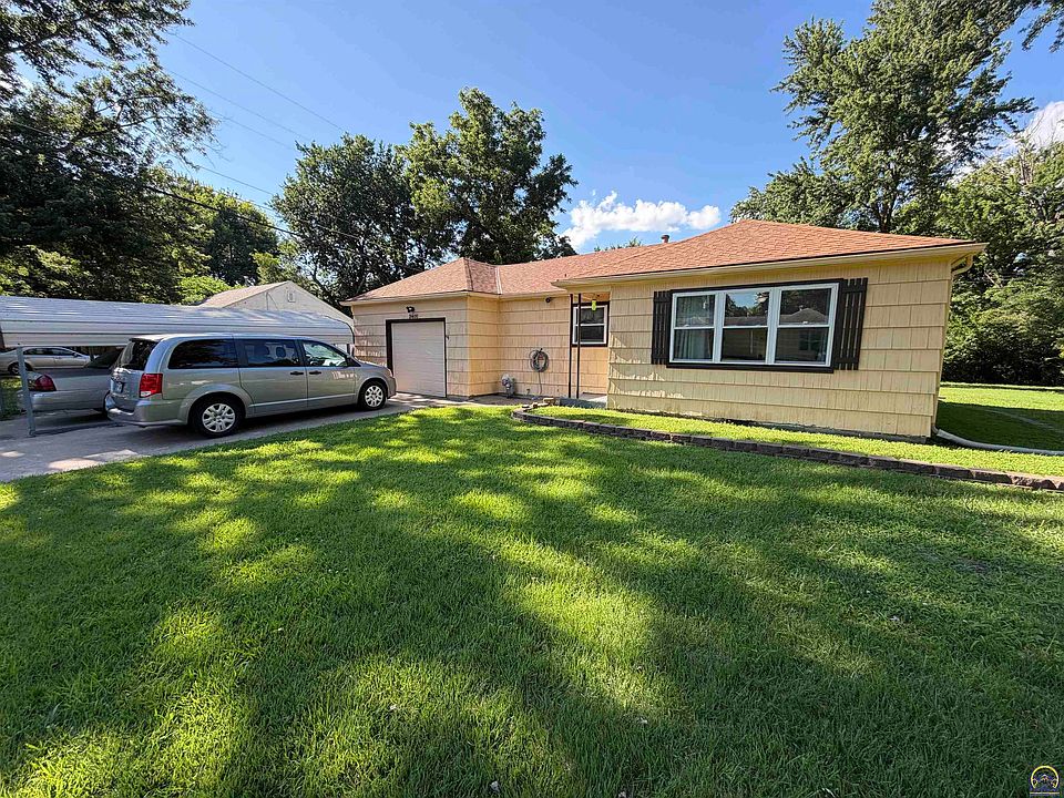 1st image of 2400 SW 25th Dr