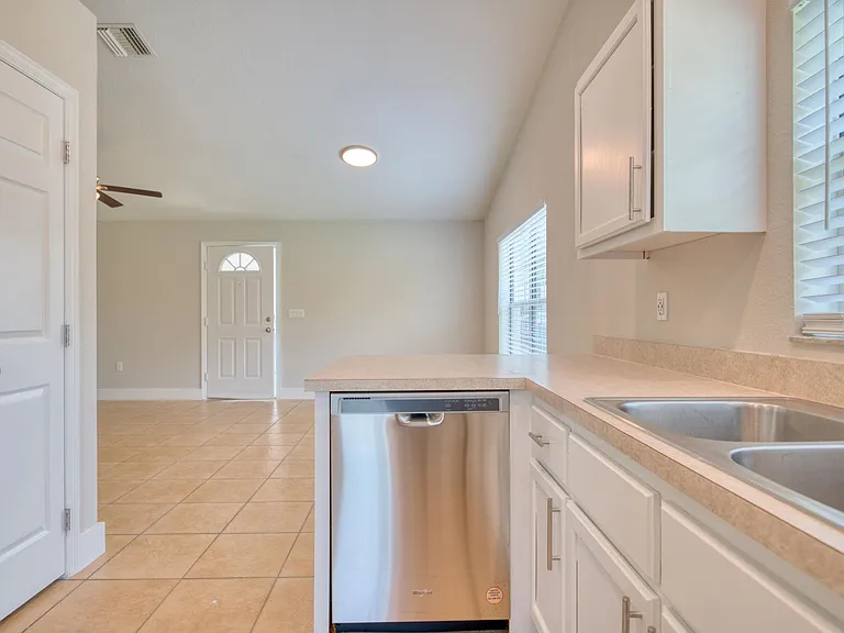 3435 NE 55th Ave — Photo 31