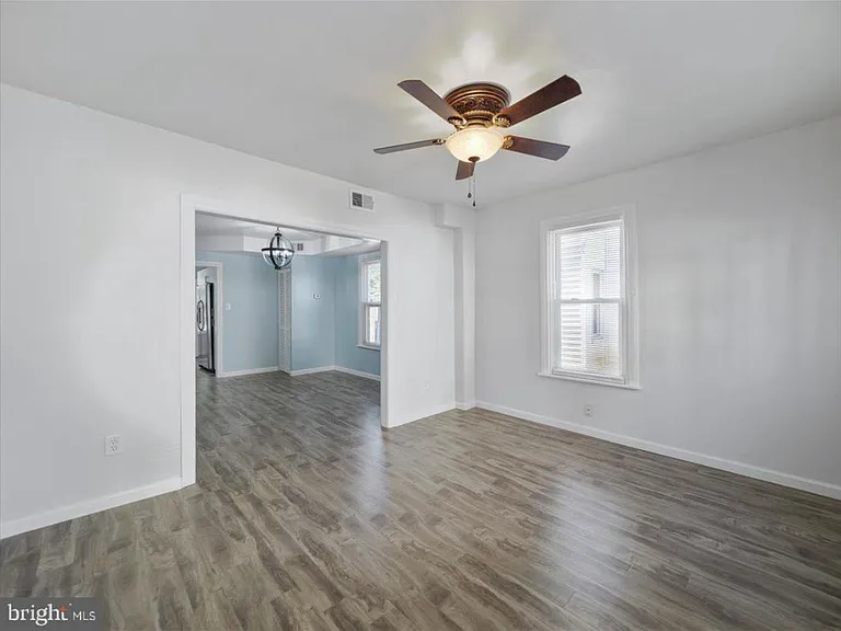 310 N Locust St — Photo 6