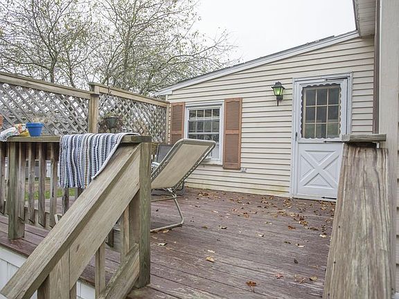 3rd image of 49 Jill Marie Dr