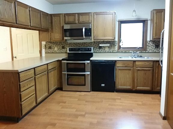 3rd image of 4792 Villanova Dr