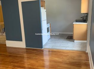 8 Avon St APT 1, Wakefield, MA 01880