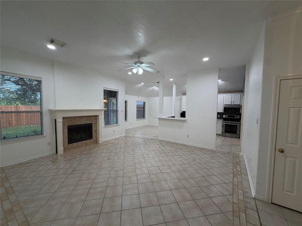 1109 Courtside Dr