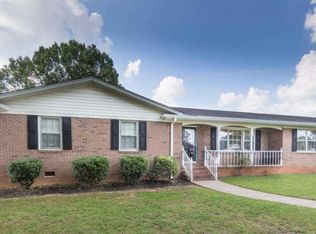 201 Shadecrest Dr, Mauldin, SC 29662