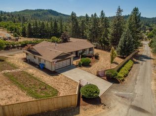 201 Blackwell Dr, Grants Pass, OR 97527