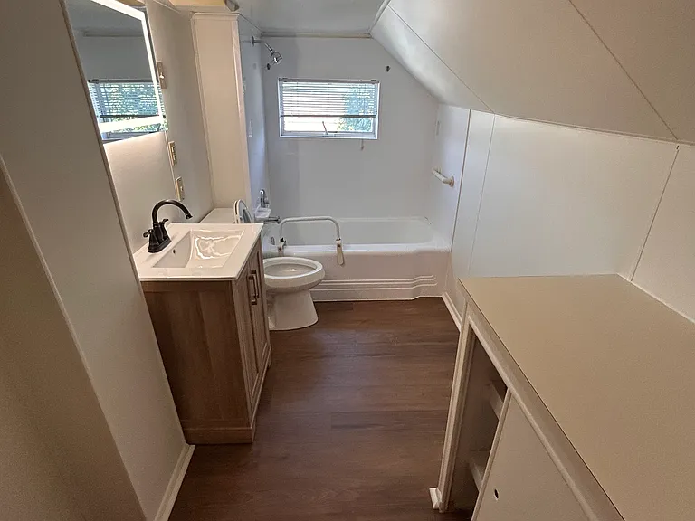 830 Brook St #830 — Photo 11