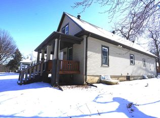 3401 R St #B, Lincoln, NE 68503