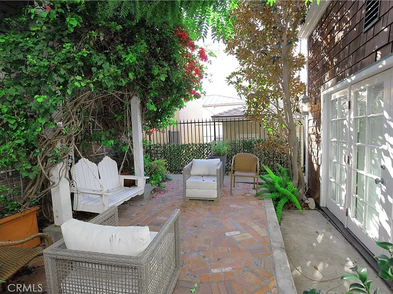 1061 Gaviota Dr — Photo 19