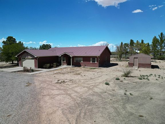 3rd image of 38 Meadowland Rd