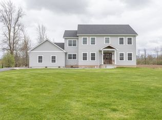 8825 Sesh Rd, Clarence Center, NY 14032