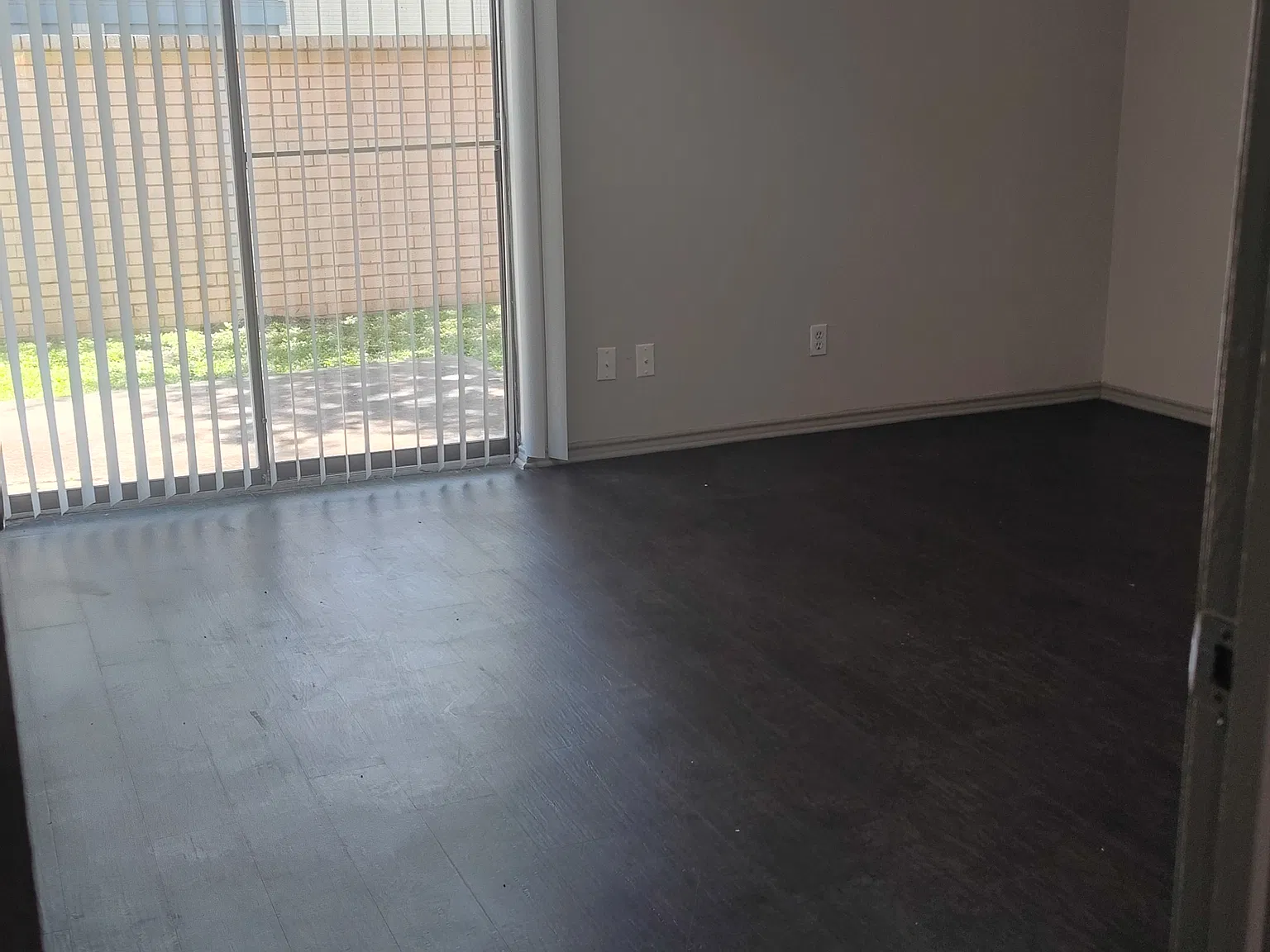 1 bed, 1072 sqft, $875 — Photo 3