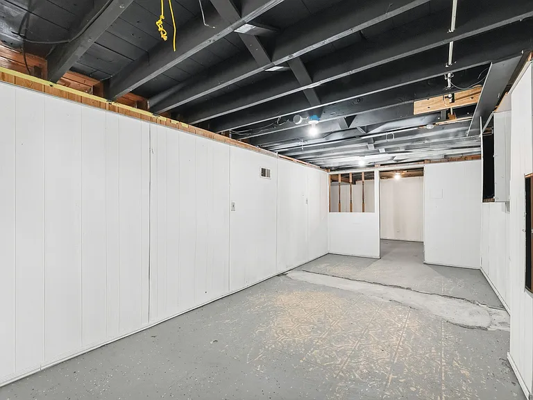 10519 Renfrew Dr — Photo 25